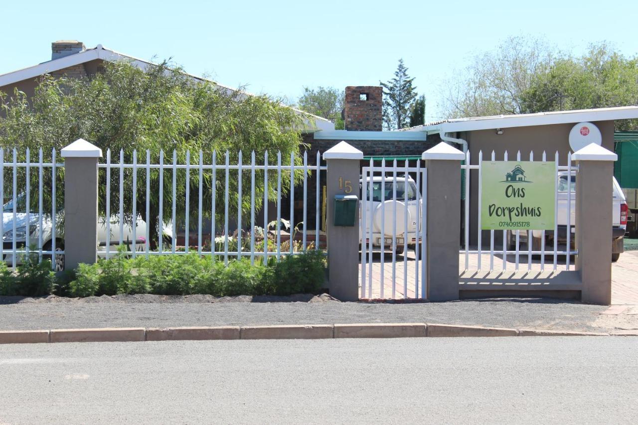 Ons Dorpshuis Beaufort West Exterior photo